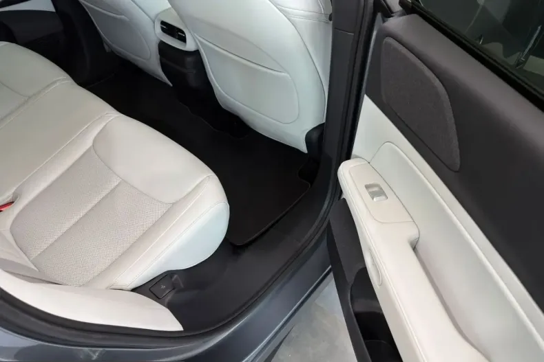 XPENG G6 din 2025 cu 4.100 km - oferta XPE259467 - foto 36