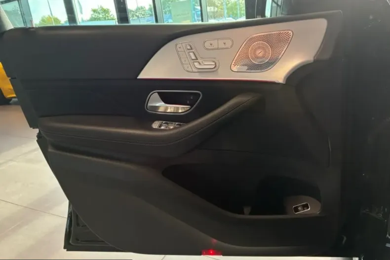 Mercedes-Benz GLE 350 (Clasa GLE) din 2025 cu 35.537 km - oferta MER259488 - foto 5