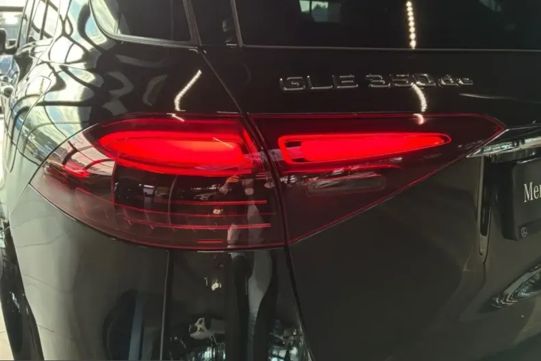Mercedes-Benz GLE 350 (Clasa GLE) din 2025 cu 35.537 km - oferta MER259488 - foto 10