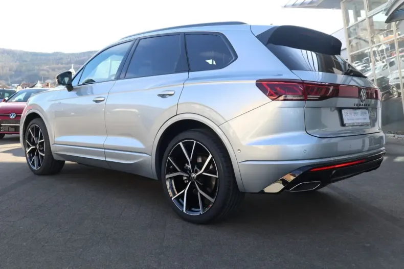 Volkswagen Touareg din 2025 cu 19.900 km - oferta VOL259489 - foto 2