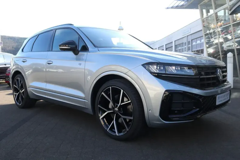 Volkswagen Touareg din 2025 cu 19.900 km - oferta VOL259489 - foto 4