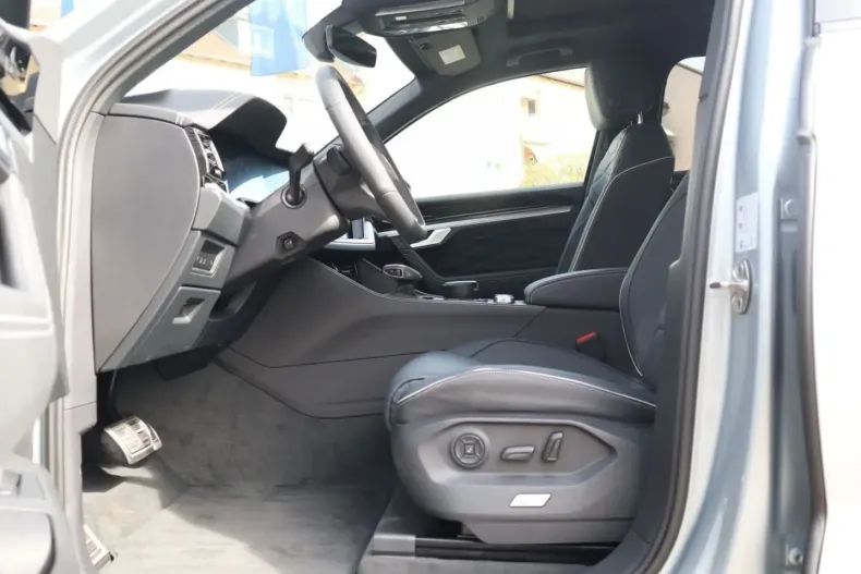 Volkswagen Touareg din 2025 cu 19.900 km - oferta VOL259489 - foto 8