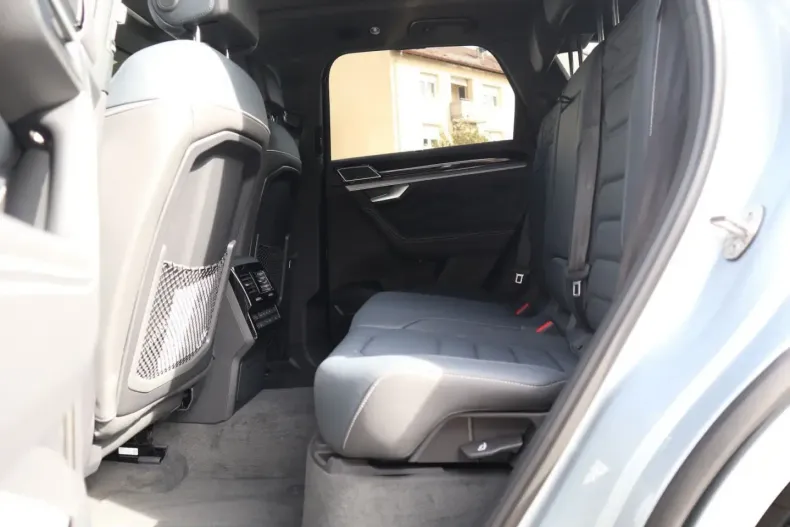 Volkswagen Touareg din 2025 cu 19.900 km - oferta VOL259489 - foto 9