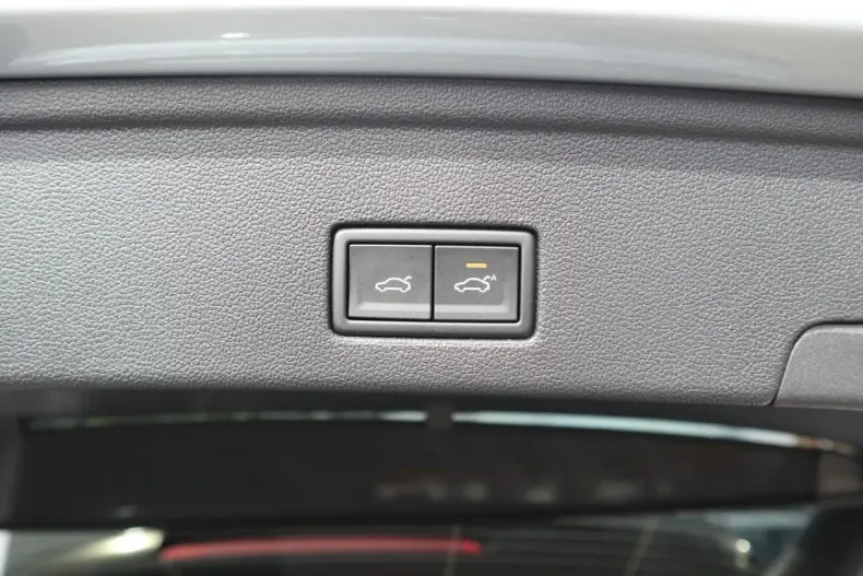 Volkswagen Touareg din 2025 cu 19.900 km - oferta VOL259489 - foto 18