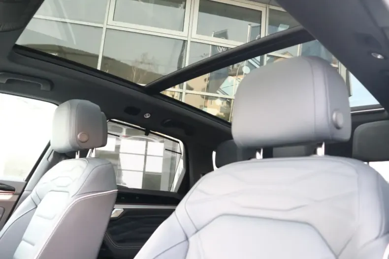 Volkswagen Touareg din 2025 cu 19.900 km - oferta VOL259489 - foto 21