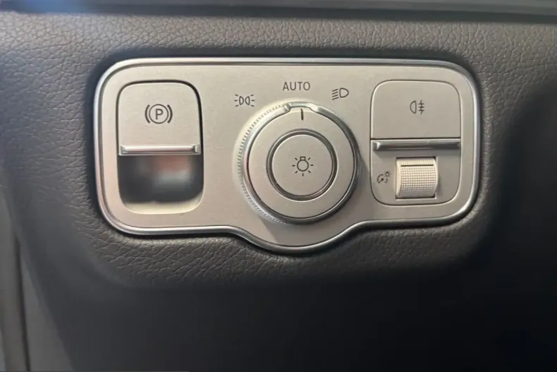 Mercedes-Benz GLE 350 (Clasa GLE) din 2025 cu 33.714 km - oferta MER259492 - foto 3