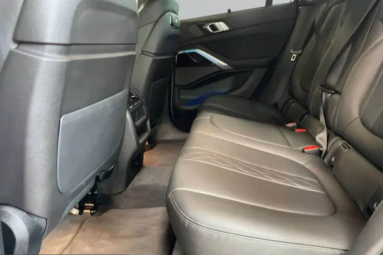 BMW X6 (Seria X) din 2024 cu 5.965 km - oferta BMW259546 - foto 9
