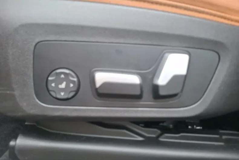 BMW X4 (Seria X) din 2023 cu 40.900 km - oferta BMW259562 - foto 19