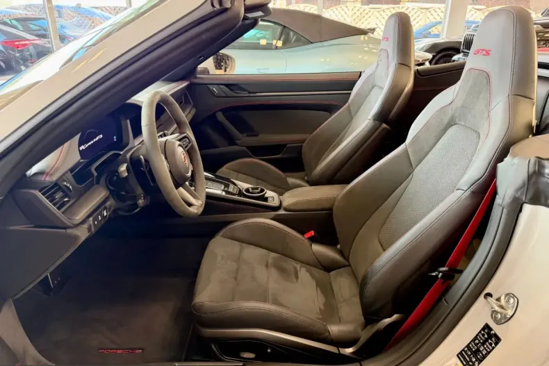 Porsche 992 din 2025 cu 4.576 km - oferta POR259588 - foto 11