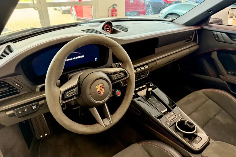 Porsche 992 din 2025 cu 4.576 km - oferta POR259588 - foto 15
