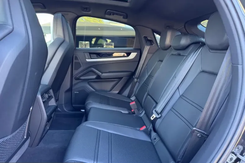 Porsche Cayenne din 2025 cu 20.081 km - oferta POR259590 - foto 21