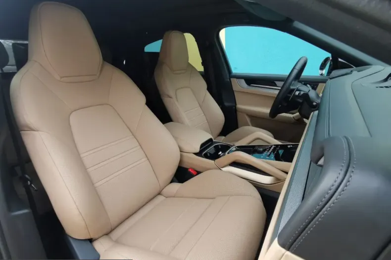 Porsche Cayenne din 2025 cu 14.500 km - oferta POR259604 - foto 7