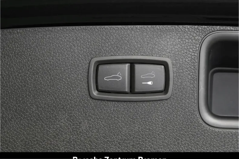 Porsche Macan din 2023 cu 24.990 km - oferta POR259625 - foto 24