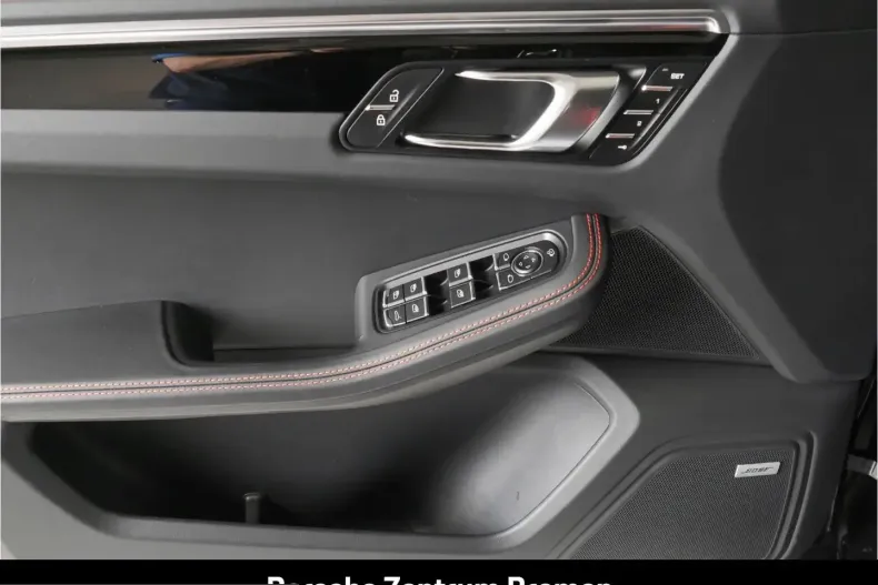 Porsche Macan din 2023 cu 24.990 km - oferta POR259625 - foto 36