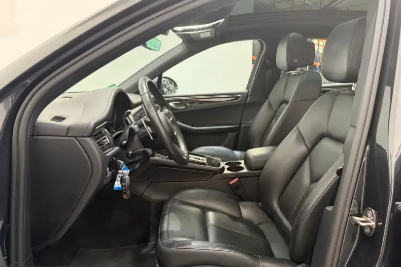 Porsche Macan din 2023 cu 34.200 km - oferta POR259628 - foto 14