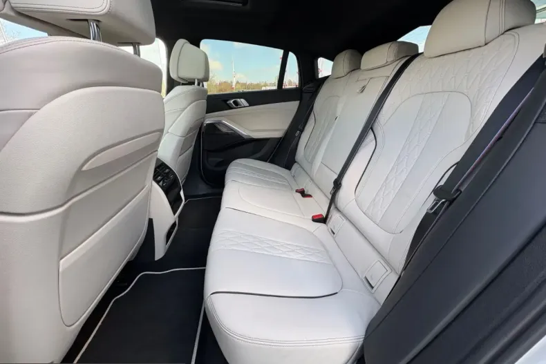 BMW X6 (Seria X) din 2022 cu 49.970 km - oferta BMW259653 - foto 25