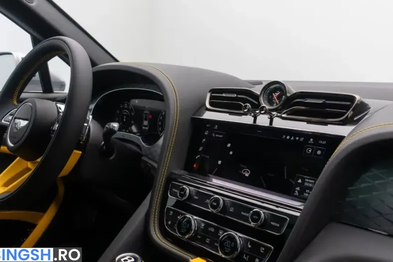 Bentley Bentayga din 2025 cu 1.999 km - oferta BEN259654 - foto 12