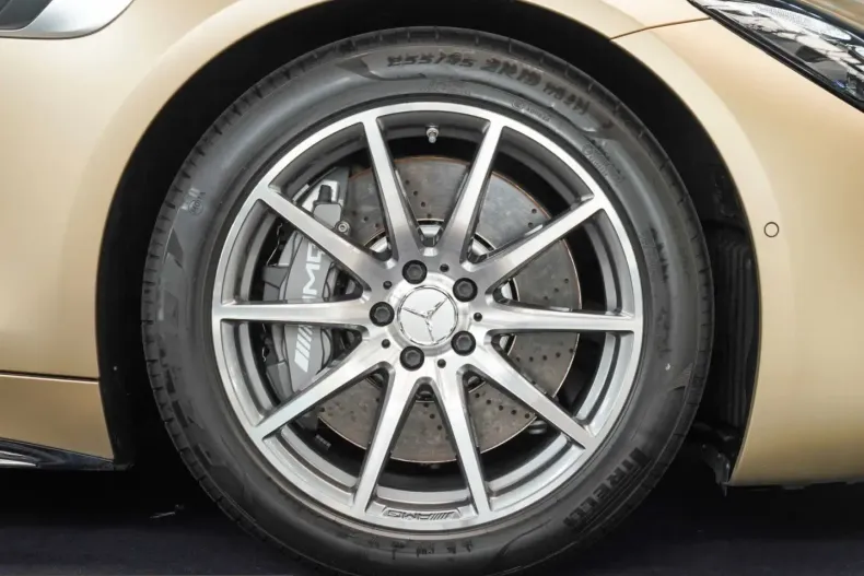 Mercedes-Benz AMG GT (Clasa GT) din 2024 cu 5.615 km - oferta MER259665 - foto 3