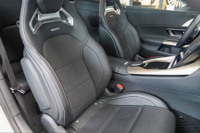 Mercedes-Benz AMG GT (Clasa GT) din 2024 cu 5.615 km - oferta MER259665 - foto 9
