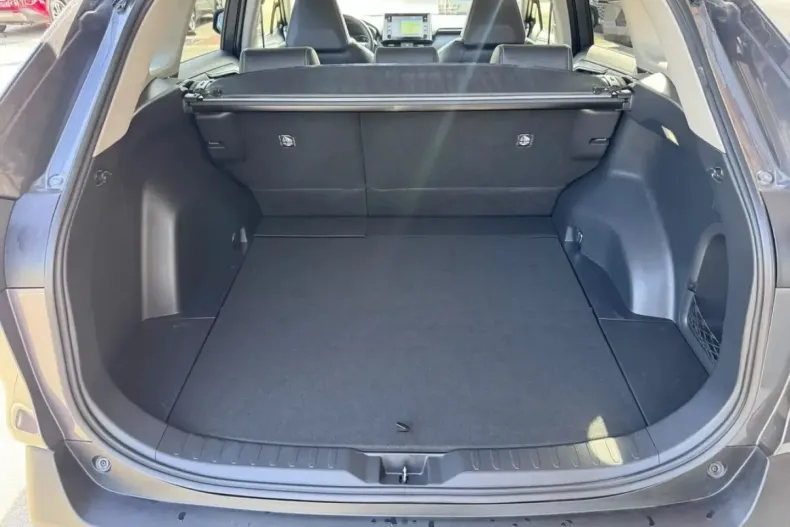 Toyota RAV4 din 2022 cu 63.475 km - oferta TOY259672 - foto 13