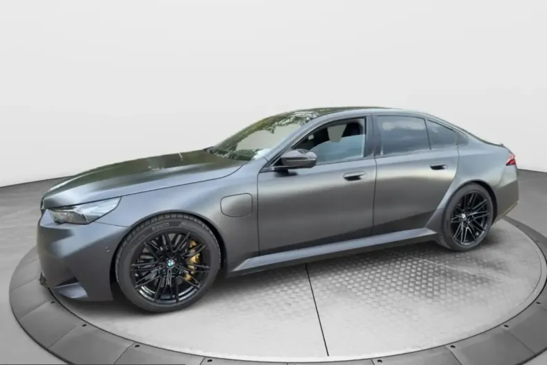 BMW M5 (Seria 5) din 2025 cu 11.000 km - oferta BMW259673 - foto 1