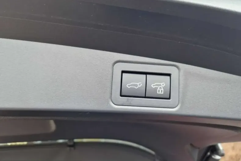 Toyota Corolla din 2025 cu 22.222 km - oferta TOY259680 - foto 14