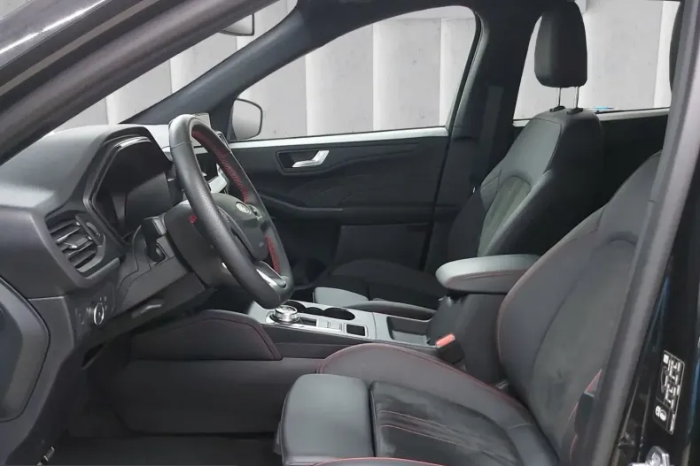 Ford Kuga din 2024 cu 33.902 km - oferta FOR259683 - foto 10