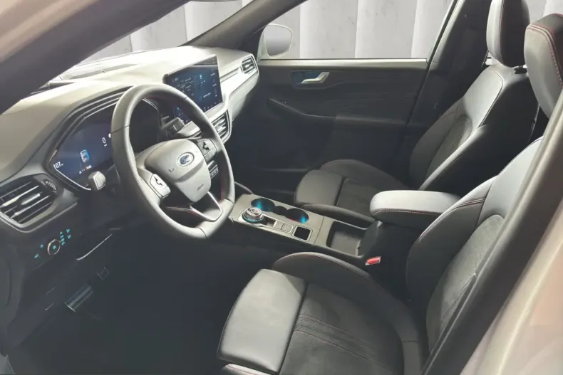Ford Kuga din 2024 cu 13.771 km - oferta FOR259694 - foto 10
