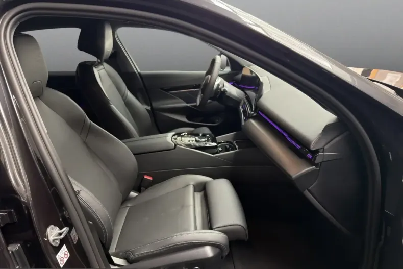 BMW 520 (Seria 5) din 2025 cu 9.546 km - oferta BMW259695 - foto 18