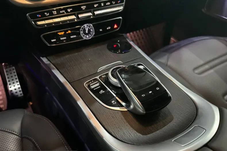 Mercedes-Benz G 400 (Clasa G) din 2024 cu 20.000 km - oferta MER259698 - foto 17