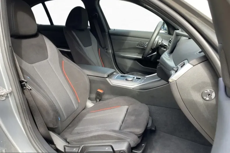 BMW 320 (Seria 3) din 2025 cu 25.096 km - oferta BMW259706 - foto 12
