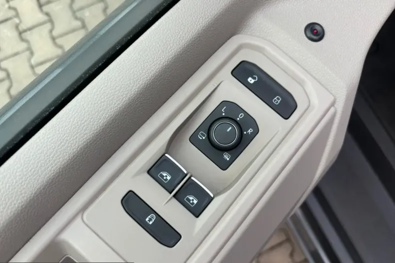 Volkswagen T7 Multivan din 2025 cu 30.000 km - oferta VOL259716 - foto 15