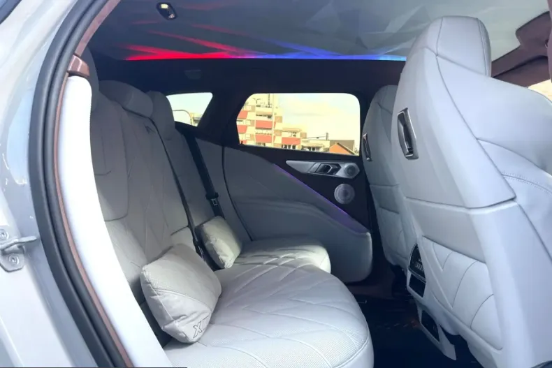 BMW XM (Seria X) din 2023 cu 27.000 km - oferta BMW259748 - foto 16
