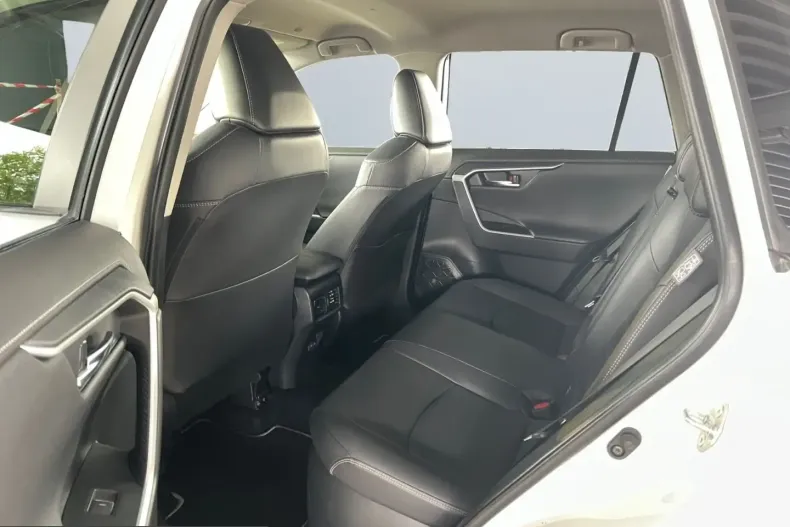 Toyota RAV4 din 2025 cu 19.100 km - oferta TOY259758 - foto 12