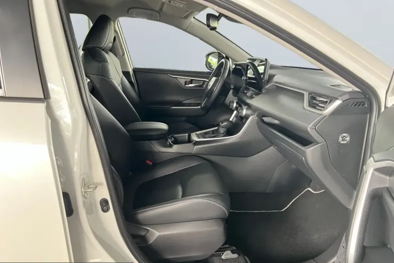 Toyota RAV4 din 2025 cu 26.400 km - oferta TOY259759 - foto 17