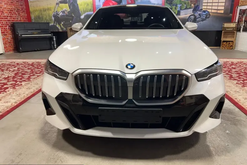 BMW 520 (Seria 5) din 2024 cu 25.176 km - oferta BMW259772 - foto 2