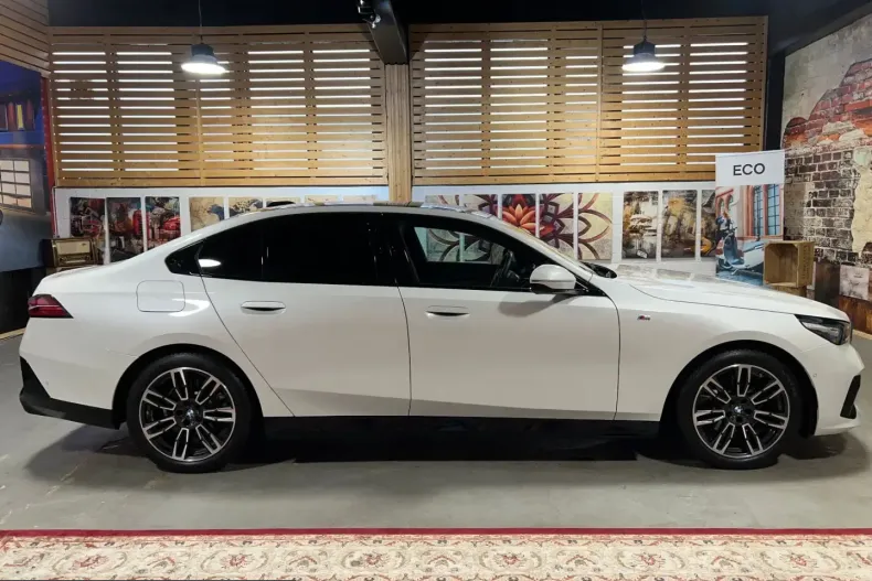 BMW 520 (Seria 5) din 2024 cu 25.176 km - oferta BMW259772 - foto 5