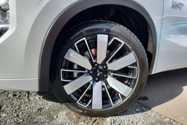 Mitsubishi Plug-in Hybrid Outlander din 2025 cu 36.824 km - oferta MIT259773 - foto 31