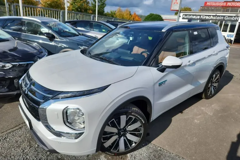 Mitsubishi Plug-in Hybrid Outlander din 2025 cu 36.824 km - oferta MIT259773 - foto 32