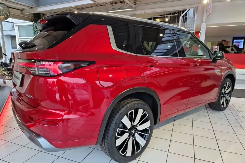 Mitsubishi Plug-in Hybrid Outlander din 2025 cu 9.941 km - oferta MIT259774 - foto 31
