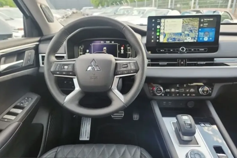 Mitsubishi Plug-in Hybrid Outlander din 2025 cu 13.550 km - oferta MIT259775 - foto 10