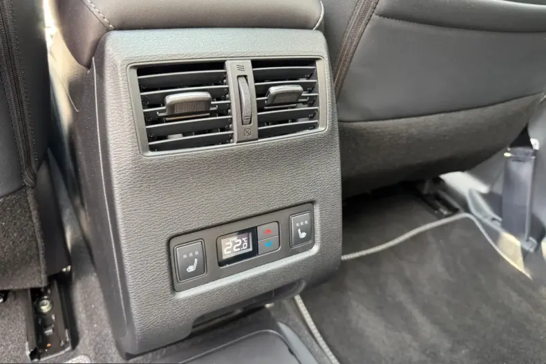Mitsubishi Outlander din 2025 cu 10.900 km - oferta MIT259777 - foto 12