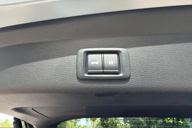 Mitsubishi Outlander din 2025 cu 10.900 km - oferta MIT259777 - foto 17