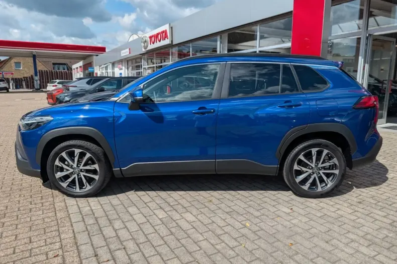 Toyota Corolla Cross din 2024 cu 17.200 km - oferta TOY259782 - foto 3
