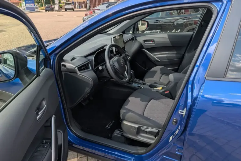 Toyota Corolla Cross din 2024 cu 17.200 km - oferta TOY259782 - foto 12