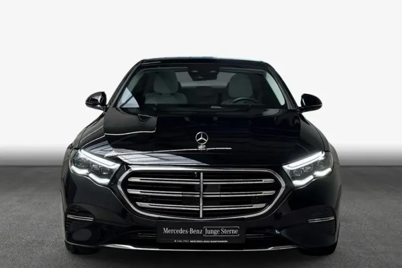Mercedes-Benz E 300 (Clasa E) din 2025 cu 12.061 km - oferta MER259785 - foto 4
