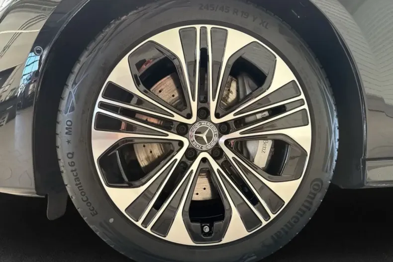 Mercedes-Benz E 300 (Clasa E) din 2025 cu 12.061 km - oferta MER259785 - foto 9