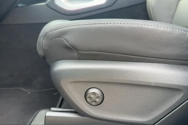 Mercedes-Benz GLE 450 (Clasa GLE) din 2025 cu 18.913 km - oferta MER259788 - foto 16