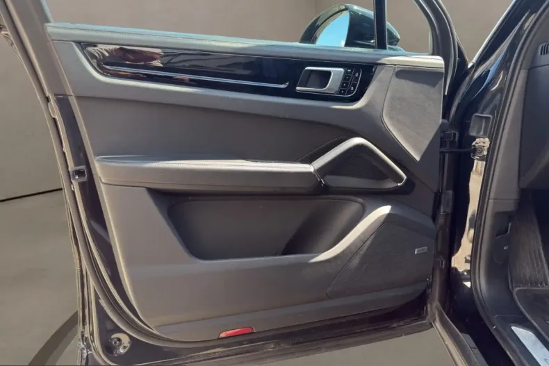 Porsche Cayenne din 2021 cu 86.200 km - oferta POR259790 - foto 14