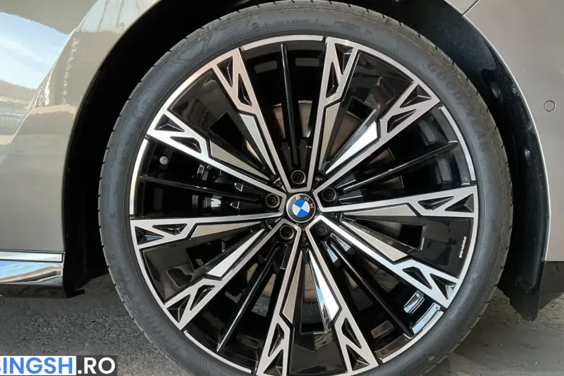 BMW 740 (Seria 7) din 2026 cu 4.000 km - oferta BMW259800 - foto 14